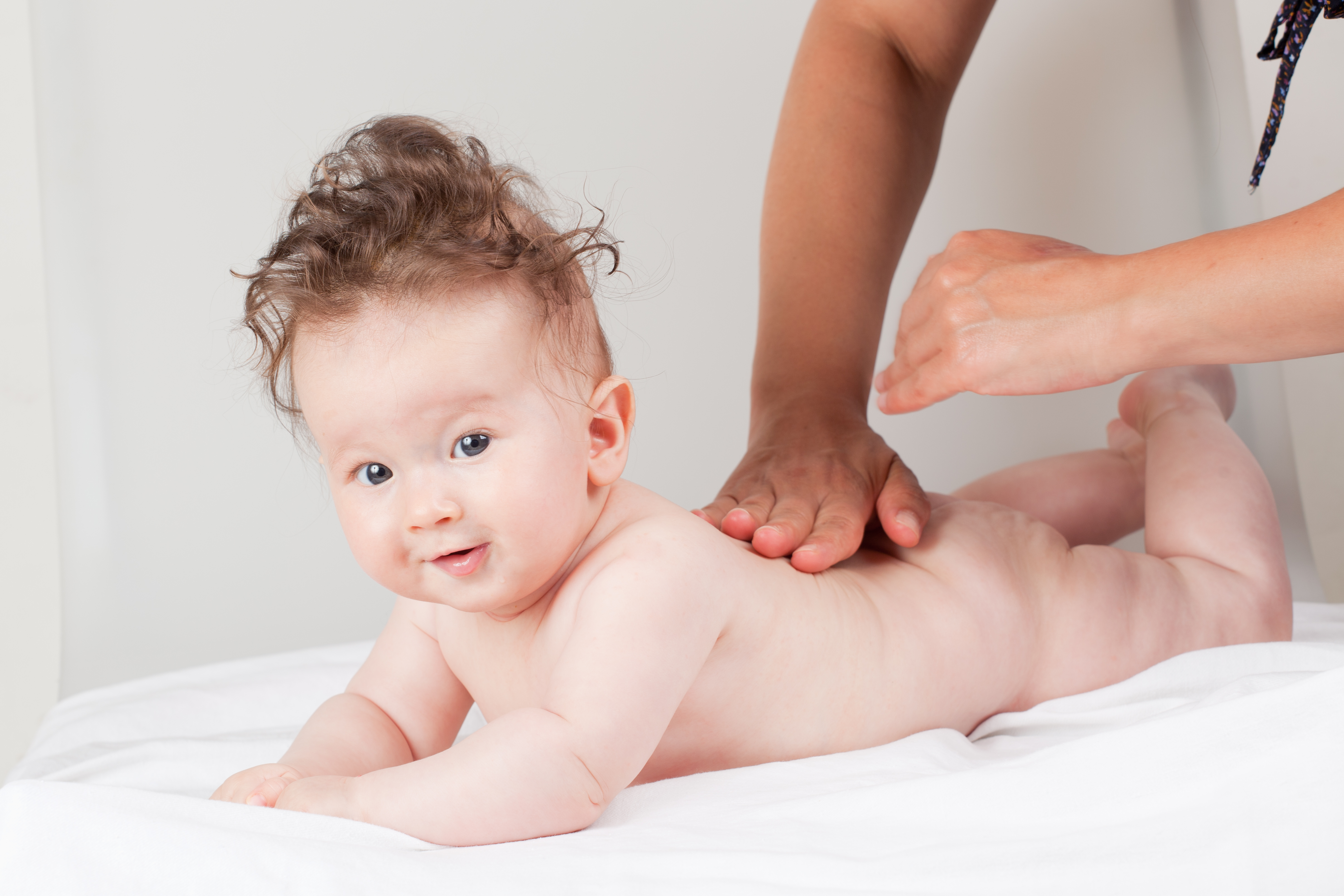 Baby massage. Детский массаж. Массаж детям. Массажист для грудничков. Массаж для самых маленьких.